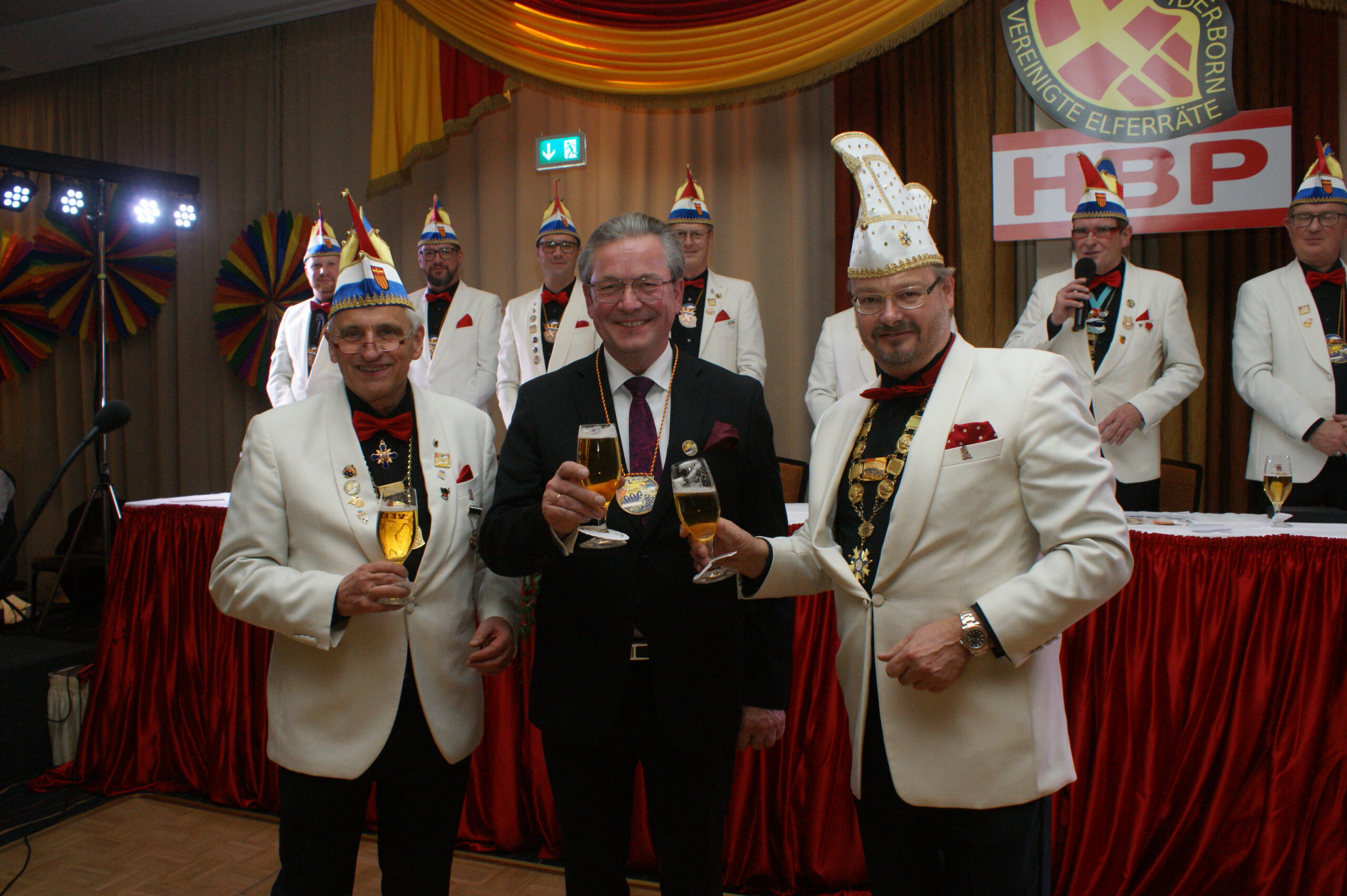 Wer wird neuer Träger des „Orden ohne Namen für einen guten Namen“?