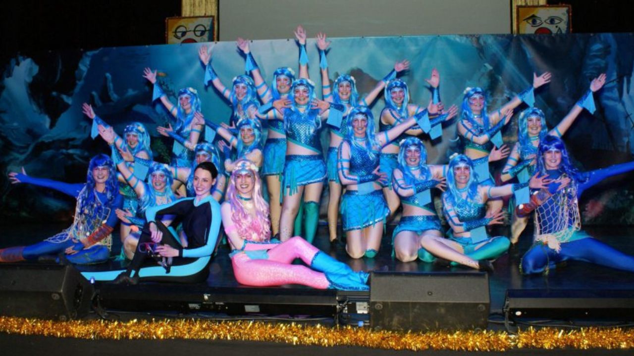 Närrische Paderstadt als Karnevalsparty der Heimatbühne Paderborn